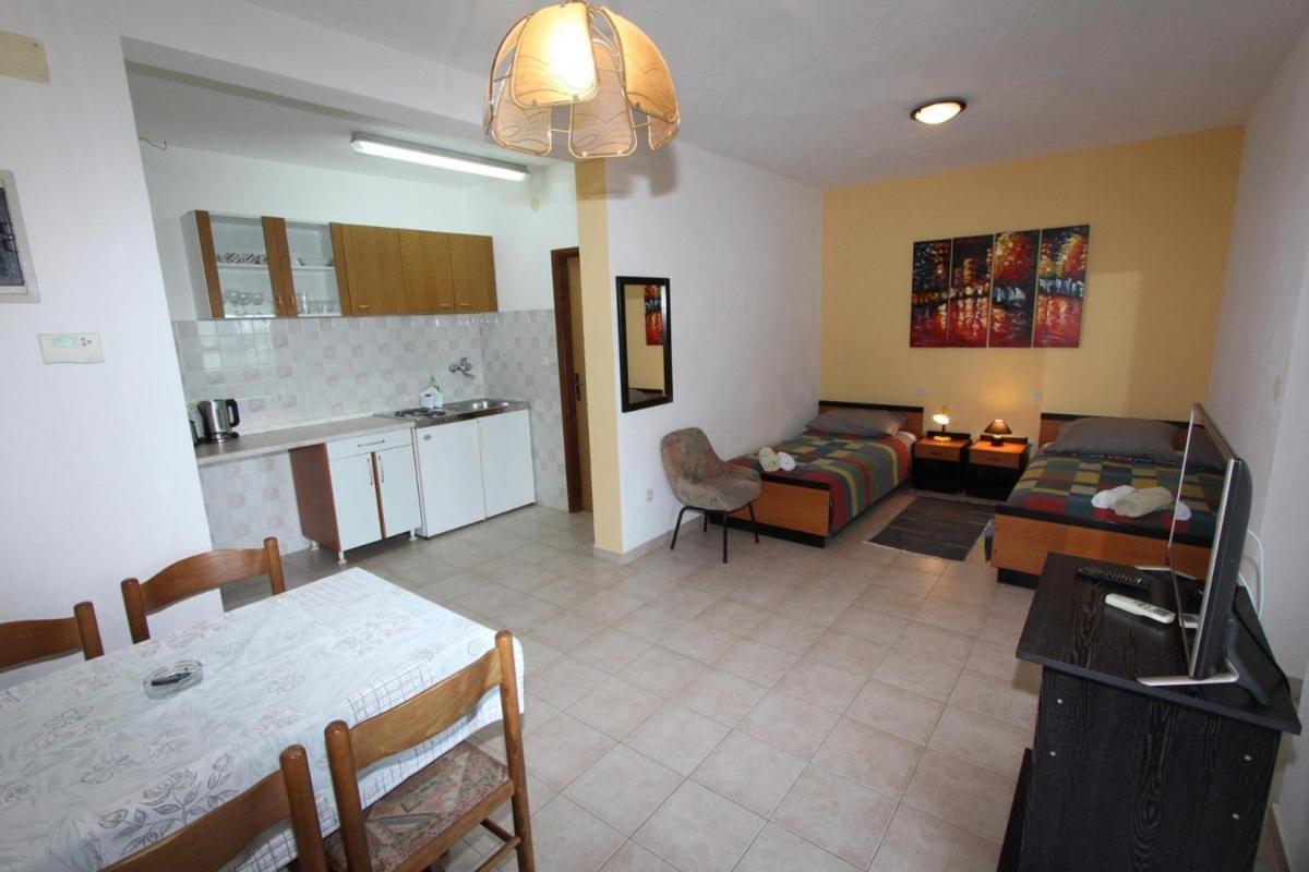 Apartments Jasna Rovinj Bagian luar foto